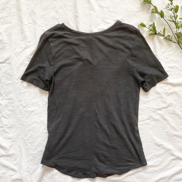 Banana Republic quarter sleeve v-neck basic tee - Picture 2 of 7